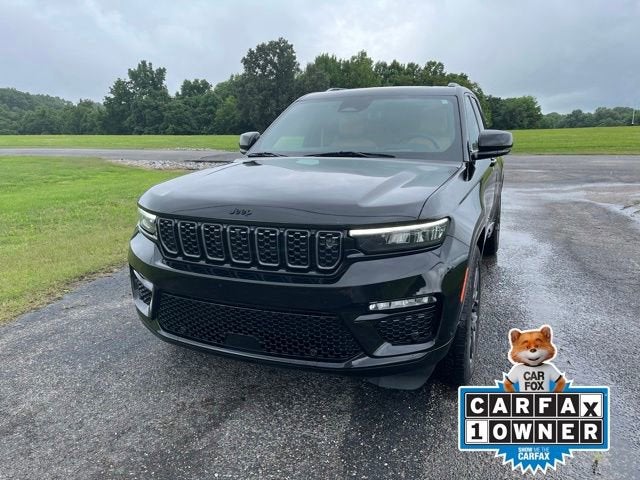 2024 Jeep Grand Cherokee Summit Reserve in Black — front three-quarter view